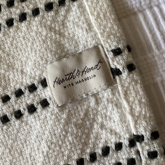 Striped Blanket Throw with Tassels - Picture 5 of 5